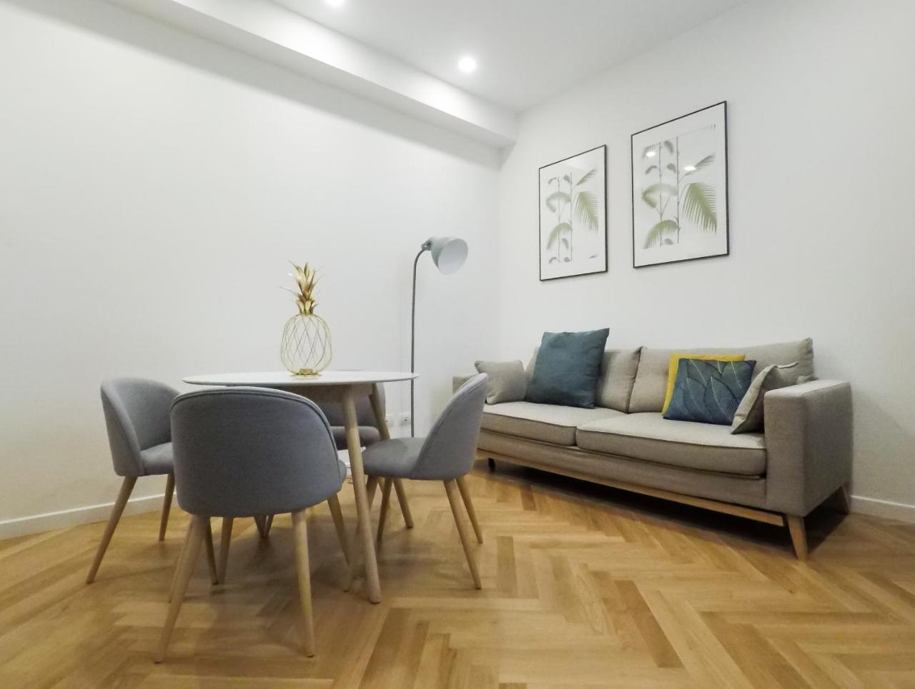 Serendipity Apartments - Duomo Милан Экстерьер фото