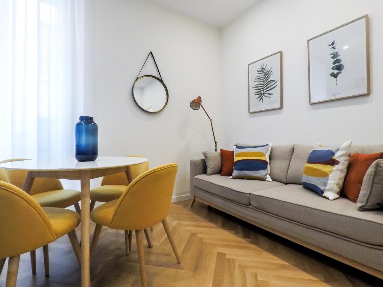 Serendipity Apartments - Duomo Милан Экстерьер фото